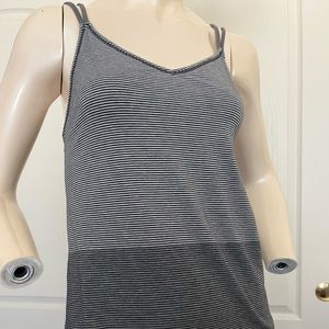 Lululemon tanktop. Two shades of gray.